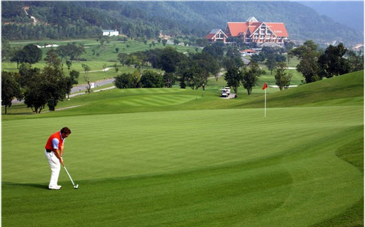 Cát-xê 600 triệu đồng và 'làng công chức'