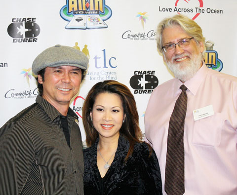 Quê hương mỗi người chỉ một