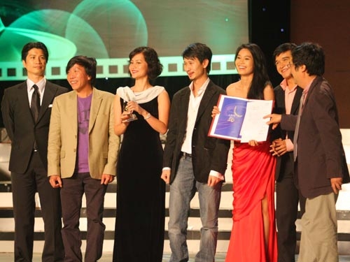 TRAO GIẢI CÁNH DIỀU 2010: Không ngoài dự đoán