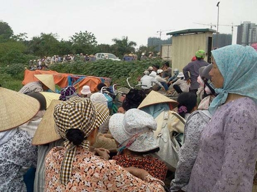 Vì sao người dân Văn Giang quyết liệt giữ đất?