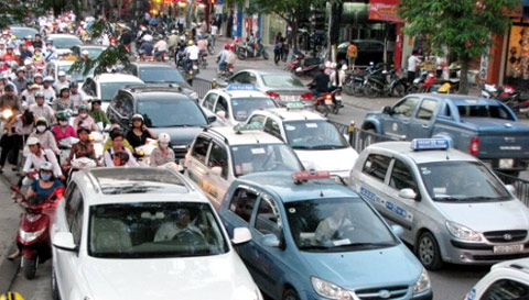 Thu phí ôtô: Có 'đánh' đúng người có tiền?