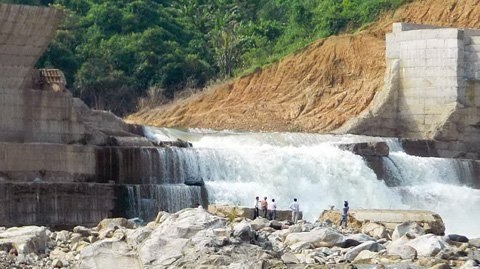 Chữ Tín cũng... có chân