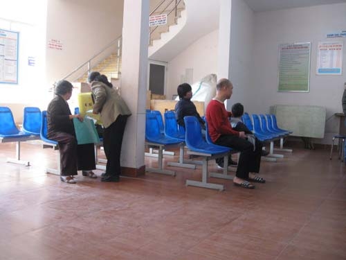 Quá tải bệnh viện công, èo ọt viện tư (I)