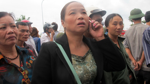 Sập toàn bộ mái sảnh khách sạn đang xây dựng