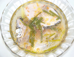 Bún cá ngừ kho mẳn