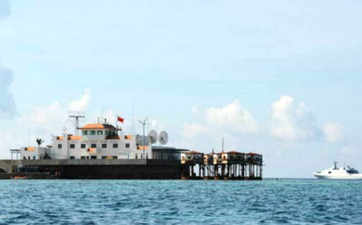 Chiến hạm TQ tới Đá Vành khăn