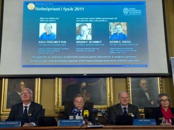 Nobel Vật lý 2011 thuộc về 3 nhà vật lý thiên văn Mỹ