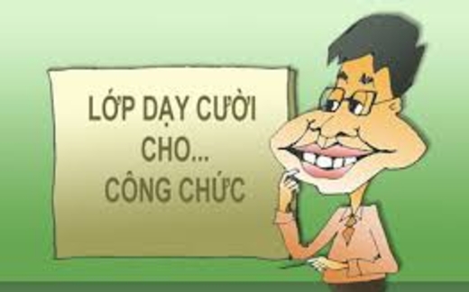 Nụ cười công chức cần sự "hiểu ý bỏ... túi" của người dân?