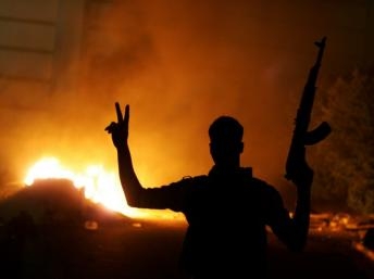 Dân Benghazi chạm súng với phe Hồi Giáo cực đoan: 4 người chết