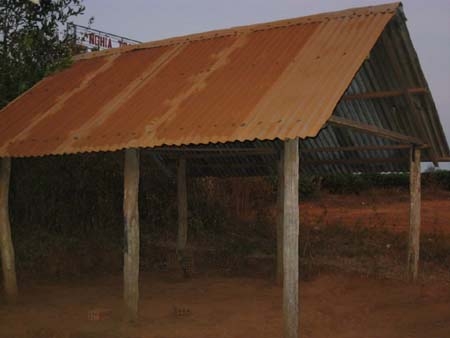 Kỳ lạ tục ăn tết bên người chết ở Tây Nguyên