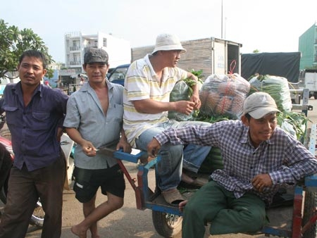 Hàng ngàn hộ đang chờ tiền hỗ trợ
