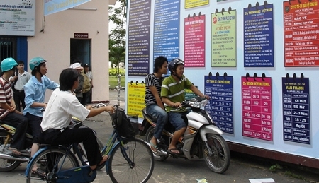 Nghịch lý thị trường lao động TPHCM: Doanh nghiệp khát lao động, công nhân...xin thất nghiệp