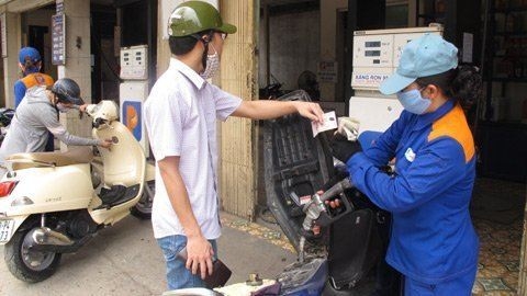 Không tăng giá xăng dầu, xả Quỹ, giảm thuế 2%