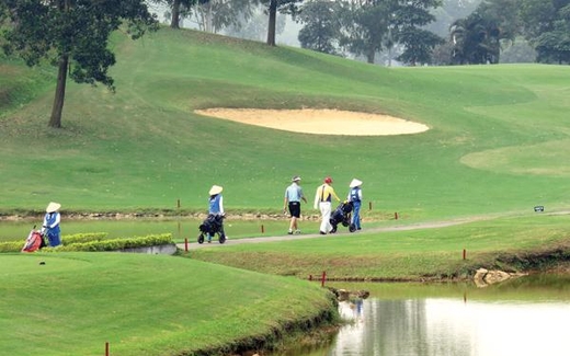 Nhiều sân golf buộc phải rời cuộc chơi