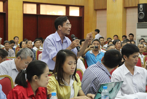 Bộ Tài nguyên đối thoại với dân Văn Giang