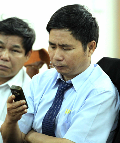 Hậu scandal "bầu Kiên": Người đầu tiên từ chức