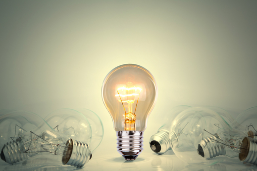 Năm 2023: Ba Lan giữ nguyên giá điện năm 2022, trợ cấp tiền điện cho hộ gia đình