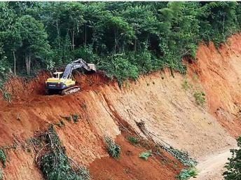Dân làng Cam Bốt biểu tình chống việc xây đập Xayaburi ở Lào