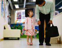 Trẻ phi ngôn ngữ dù biết nói nhiều