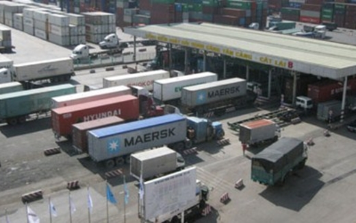 Xăng giảm nhỏ giọt 300 đồng/lít: Chưa sòng phẳng với người tiêu dùng