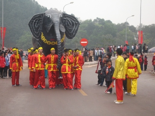 Vẫn được phép "hóa vàng" tại Hội Gióng 2011