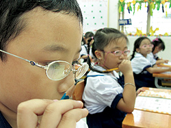 Tăng cường tiếng Anh tại TP.HCM: Không gây xáo trộn học sinh?