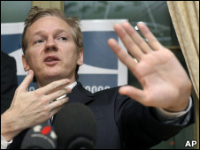 Ông chủ Wikileaks bị bắt ở London
