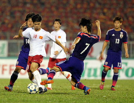 Giấc mơ xuất khẩu cầu thủ U19 Việt Nam của bầu Đức