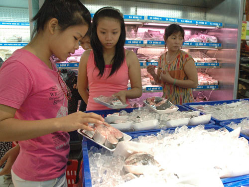 Giá hàng thiết yếu rục rịch tăng