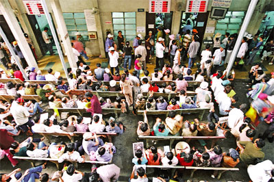 Trăm tội đỗ lỗi cho "quá tải"