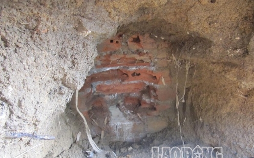 Vụ chôn thuốc trừ sâu: Dân mỏi mòn chờ công lý