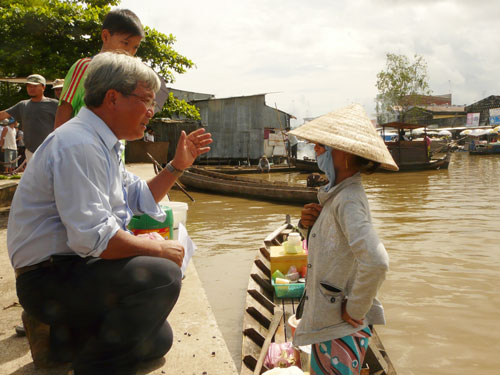 Bóc lột trên trường quay: Không ai bảo vệ diễn viên?