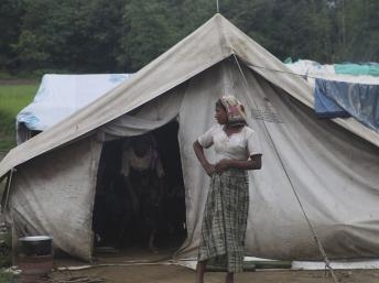 Bạo động bang Rakhine: hàng ngàn dân Miến Điện tiếp tục lánh nạn