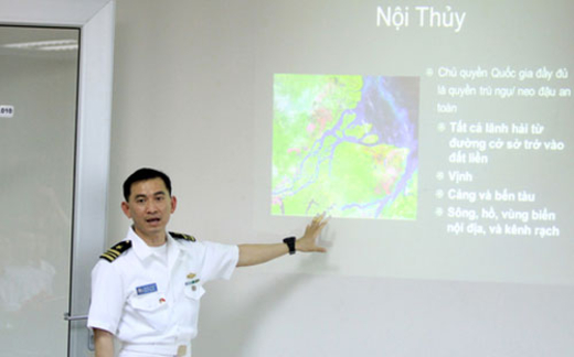 Những chàng trai Việt trên chiến hạm Mỹ