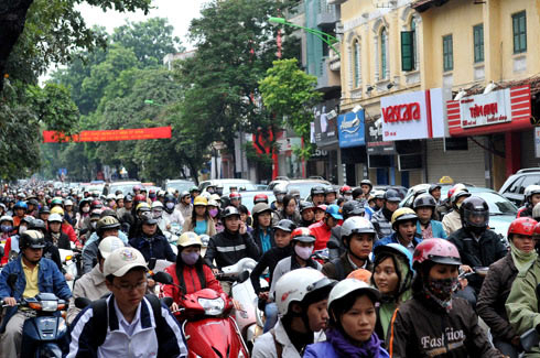Chủ tịch Hà Nội: 'Đổi giờ, ùn tắc chưa giảm rõ nét'