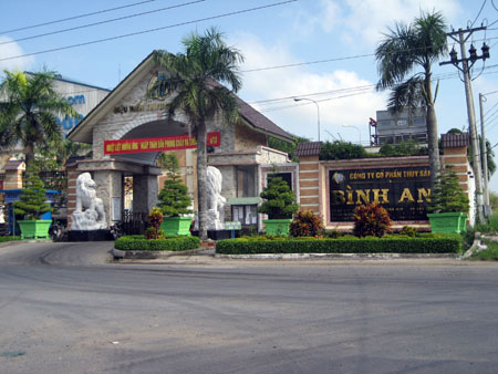 Nợ nần bủa vây nữ đại gia cá miền Tây