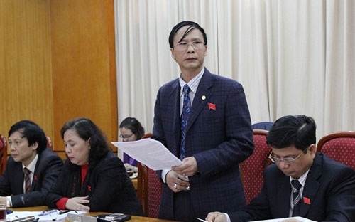 “Sao lại quyết liệt thu hồi đất của dân rồi để đấy?”