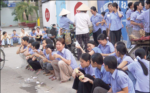 Phù phép tuổi người lao động và 'bóng ma' tín dụng đen