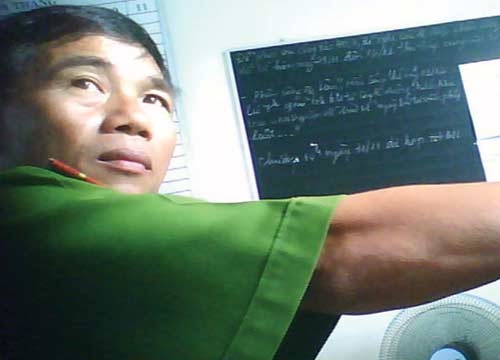 Cảnh sát trật tự cơ động “làm luật": Ngã giá ngay tại trụ sở
