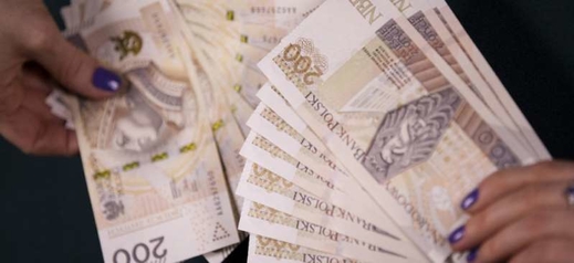 Con số về lương theo Tổng cục Thống kê (GUS). Nhiều người Ba Lan tức điên khi nghe mức lương tháng trung bình của họ là 5000 zł