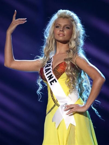 Mỹ nhân Miss Universe với bikini và váy dạ hội