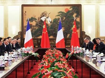Tổng thống Pháp ghé thăm chớp nhoáng Trung Quốc