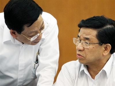 Nợ công cao kéo lùi nền kinh tế