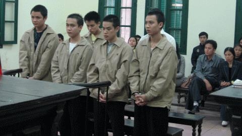 Những trí thức tự 'đào hố' chôn tương lai