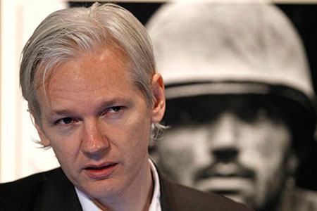 Julian Assange - 'Người hùng' không chốn dung thân