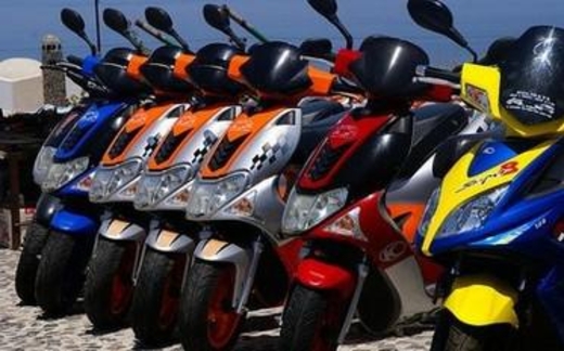 Người có bằng lại xe loại B có thể lái xe mô tô.