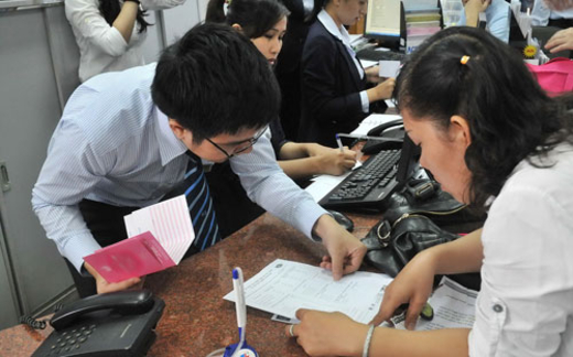 Thận trọng với lãi suất thấp