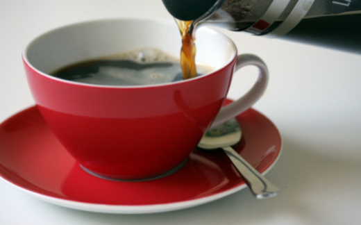 Quán cafe Pháp thưởng khách hàng lịch sự