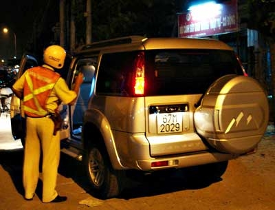 Nhận diện những “cá mập” buôn lậu vàng