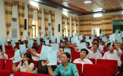 Thua lỗ, đại gia lẩn trốn cổ đông
